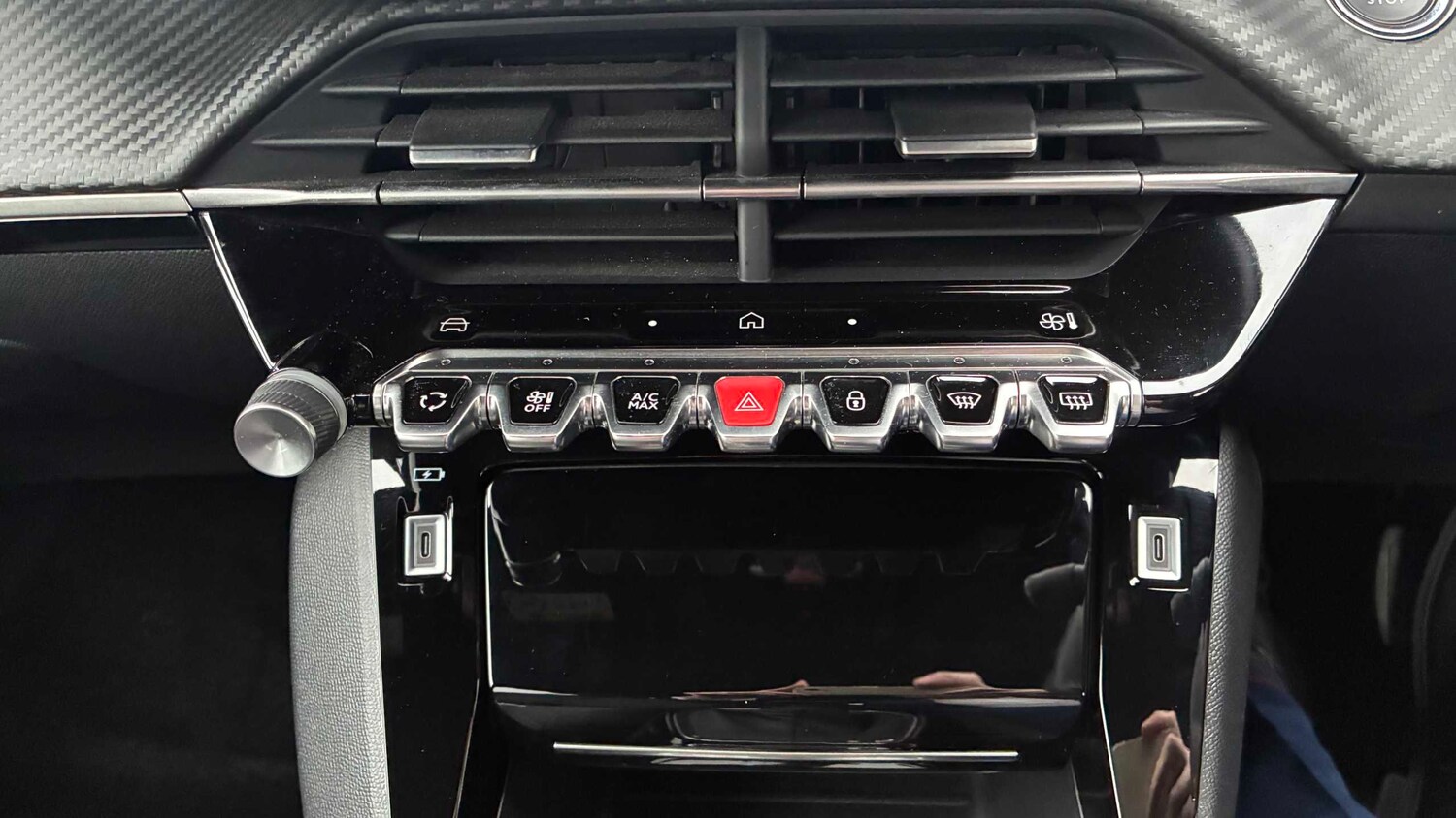 Used Peugeot 2008 2023 for sale - 77858489: Photo 32