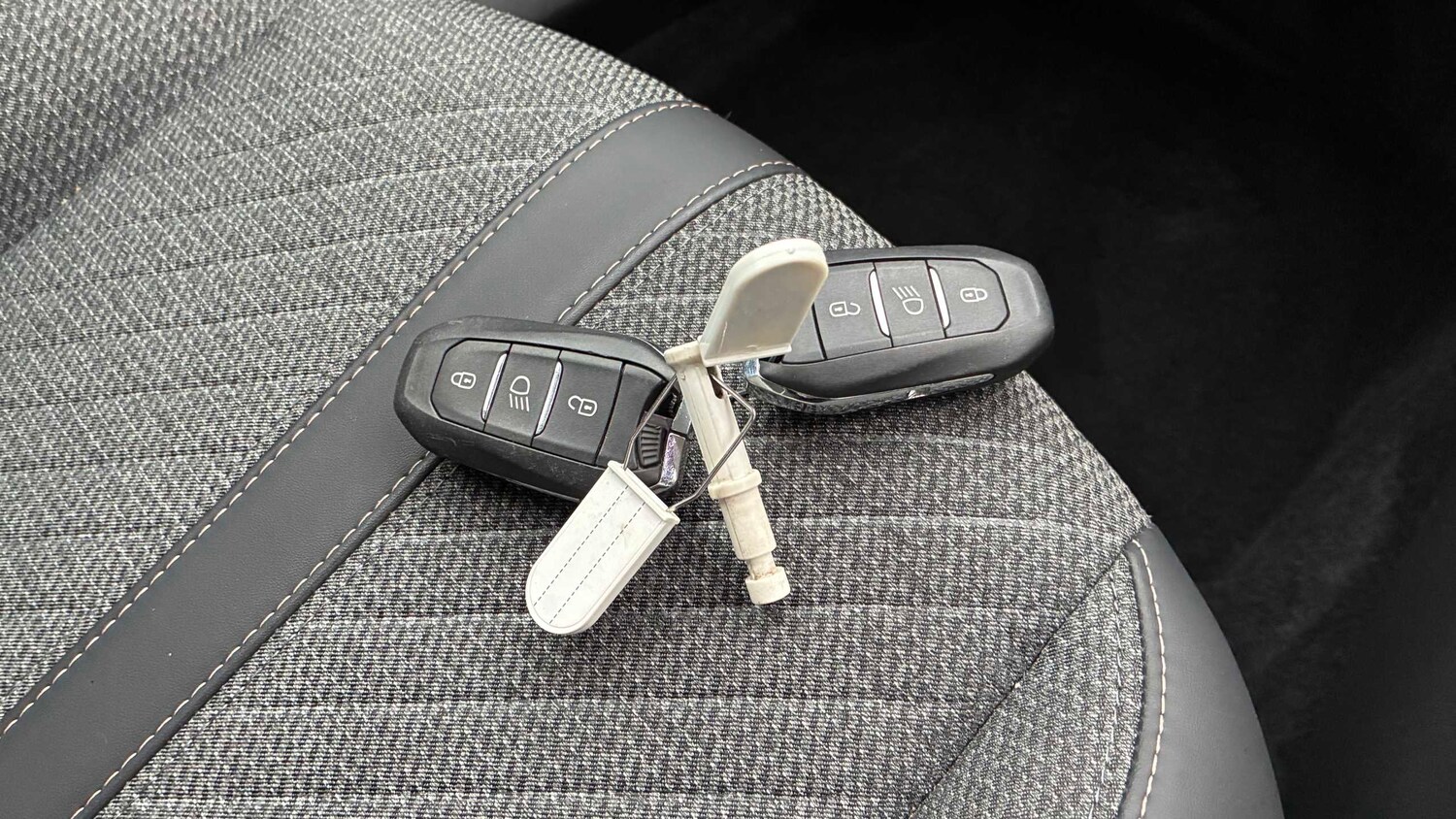 Used Peugeot 2008 2023 for sale - 77858489: Photo 34