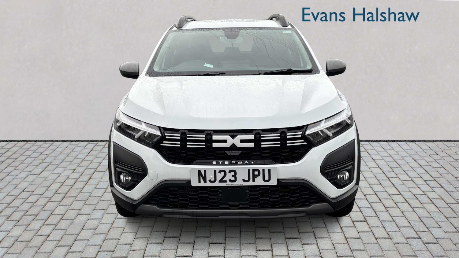 Used Dacia Sandero Stepway for sale - 77860373: Photo 2