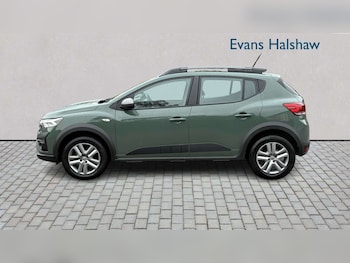 Used Dacia Sandero Stepway 2023 for sale - 78639224: Photo