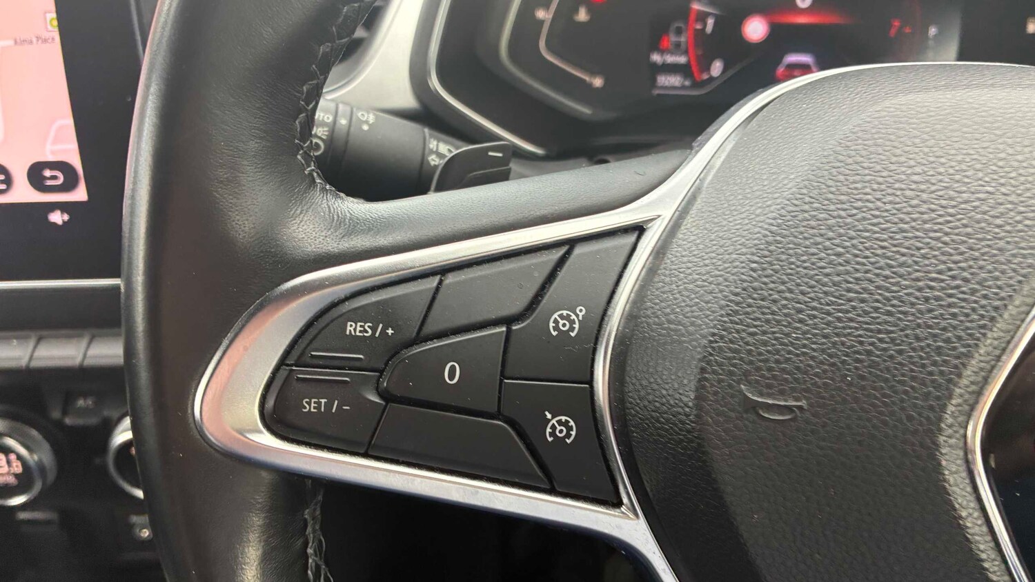 Used Renault Captur for sale - 77860248: Photo 29