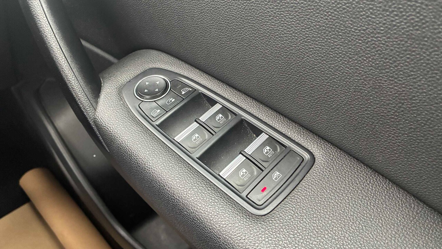 Used Renault Captur for sale - 77860248: Photo 35