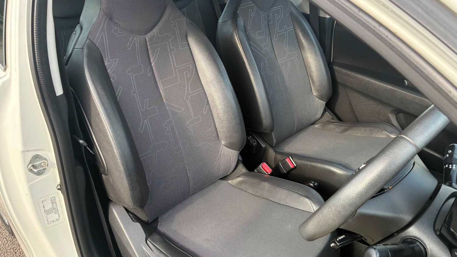 Used Toyota AYGO 2014 for sale - 77858485: Photo 22