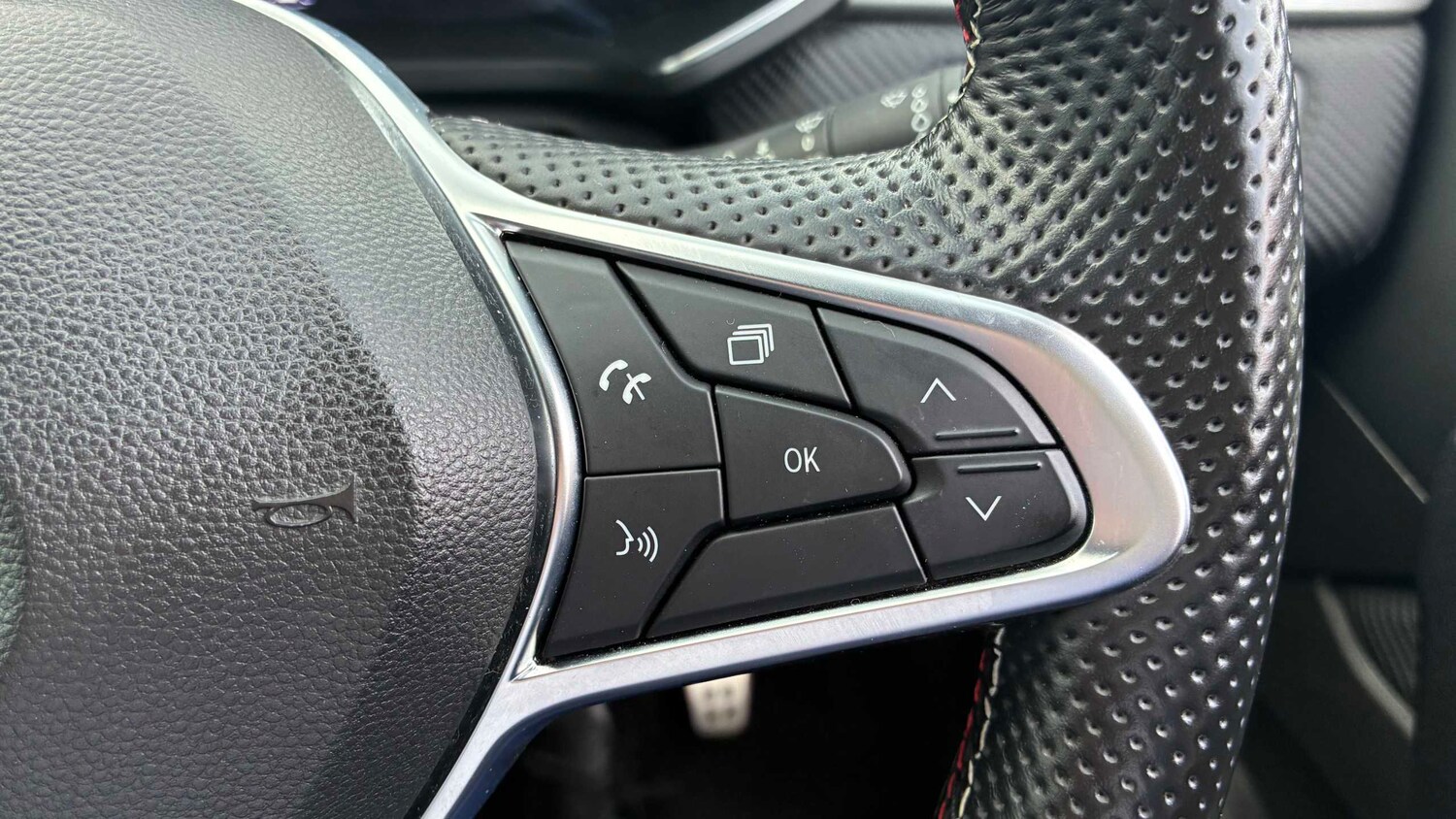 Used Renault Captur for sale - 77862192: Photo 32