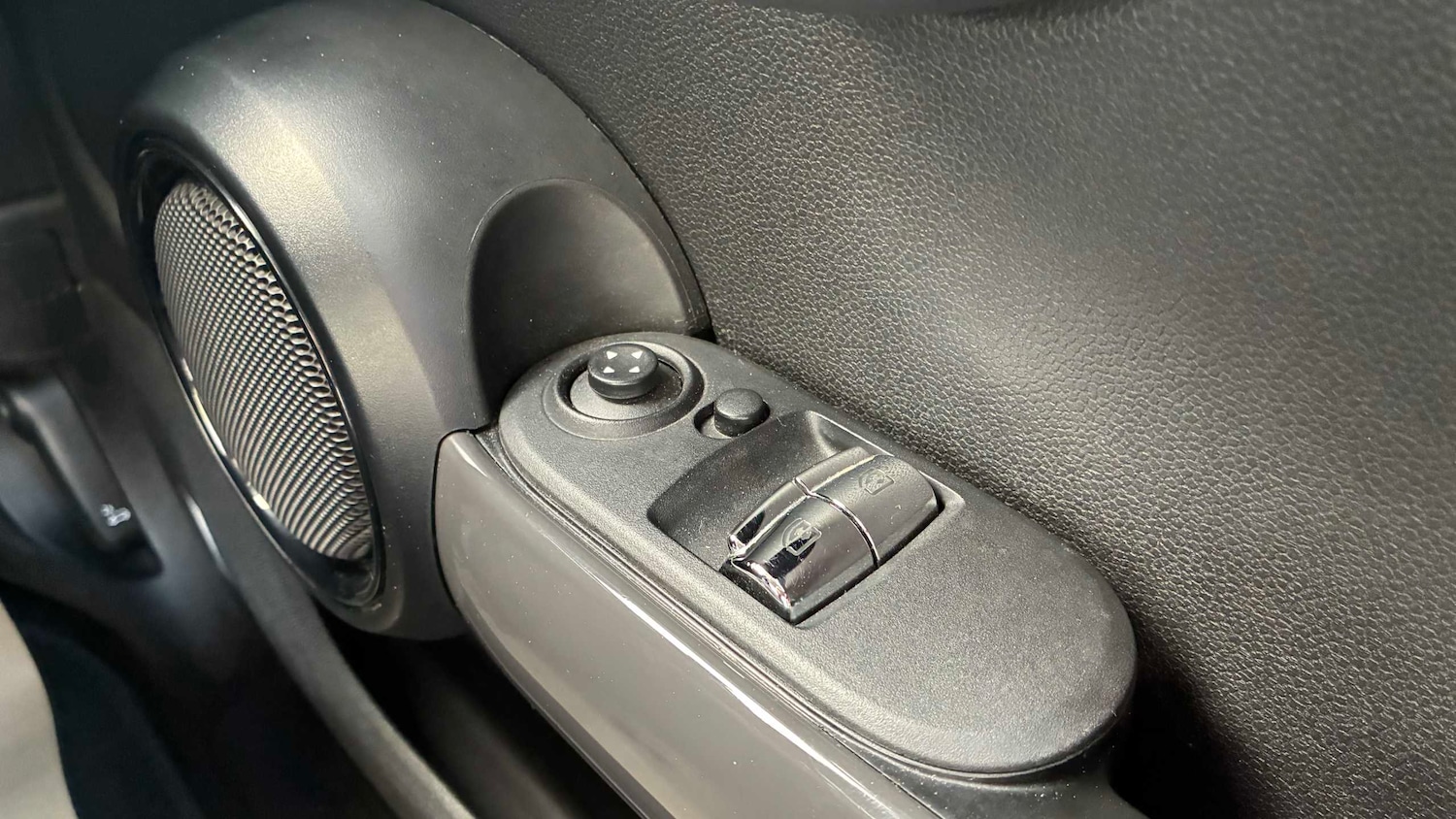 Used MINI Hatch 2015 for sale - 77858190: Photo 35