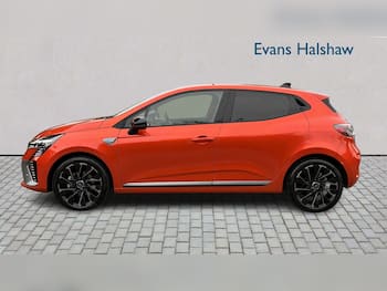 Used Renault Clio 2023 for sale - 79702533: Photo