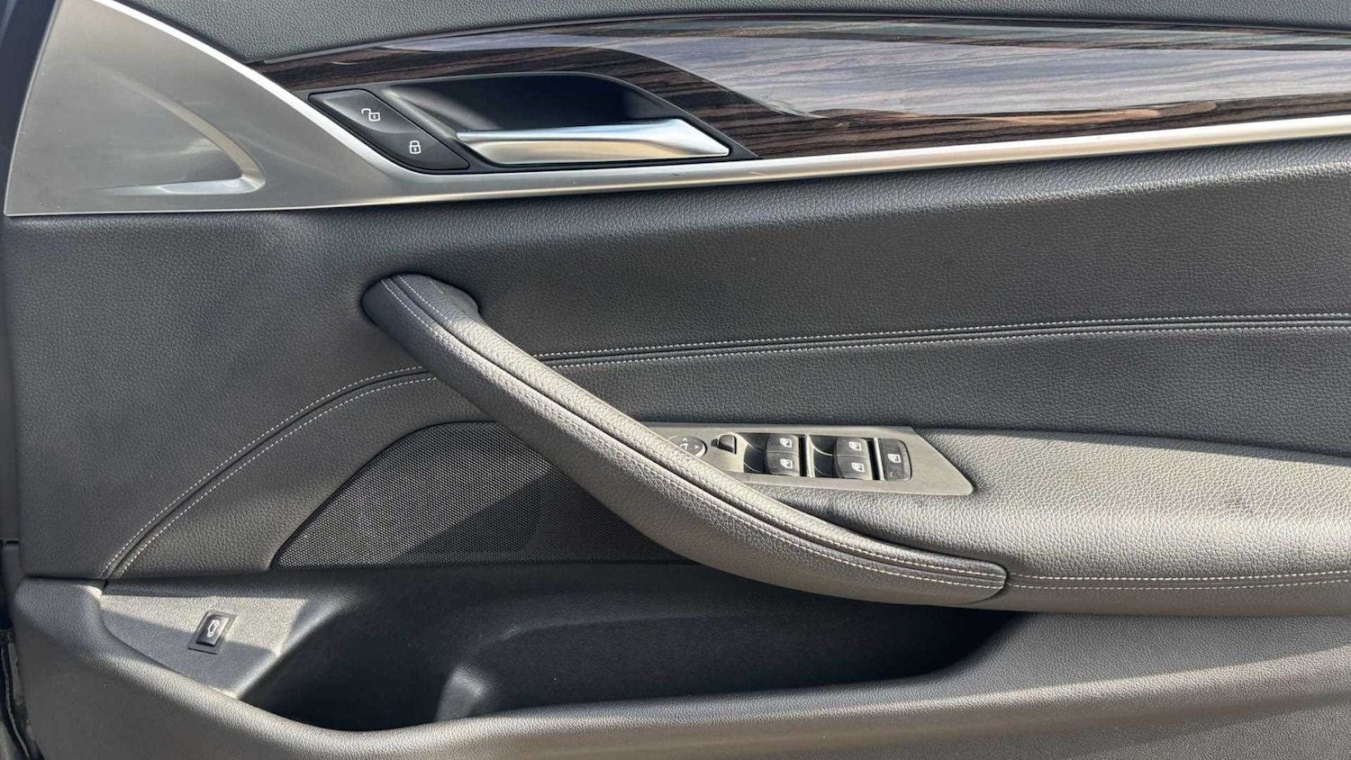 Used BMW 5 Series for sale - 77861613: Photo 26