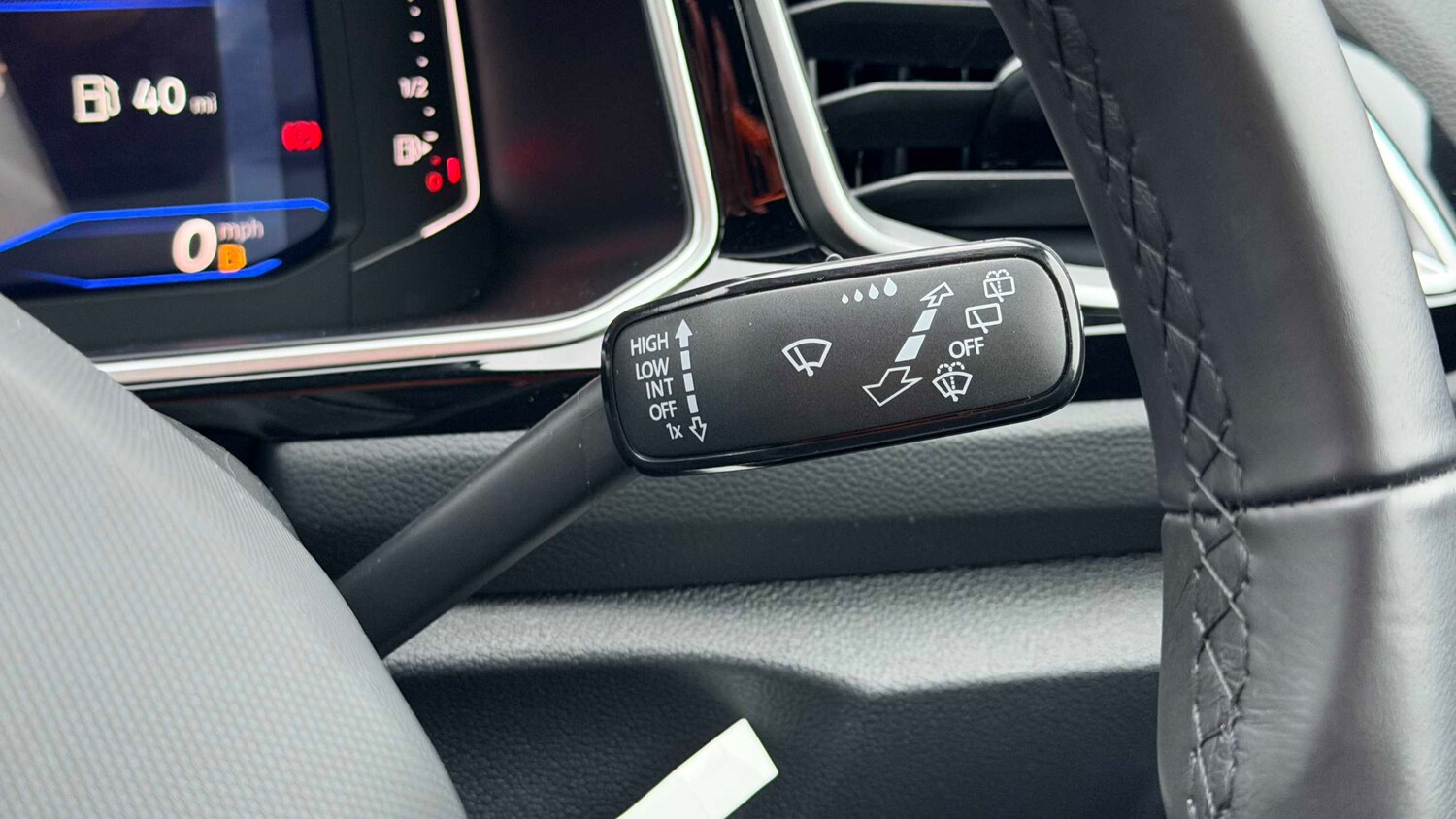 Used Volkswagen T-Roc 2024 for sale - 78209057: Photo 17