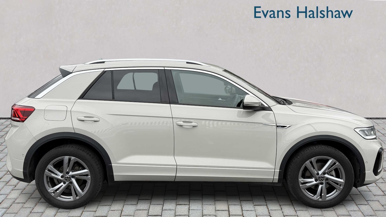 Used Volkswagen T-Roc 2024 for sale - 78209057: Photo 3