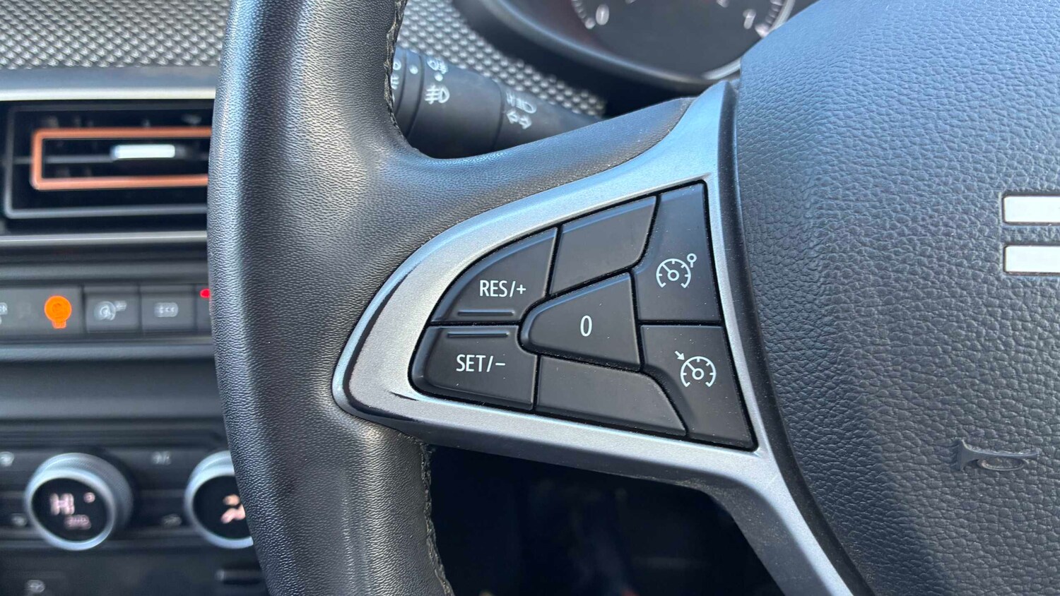 Used Dacia Sandero Stepway 2023 for sale - 77856560: Photo 28