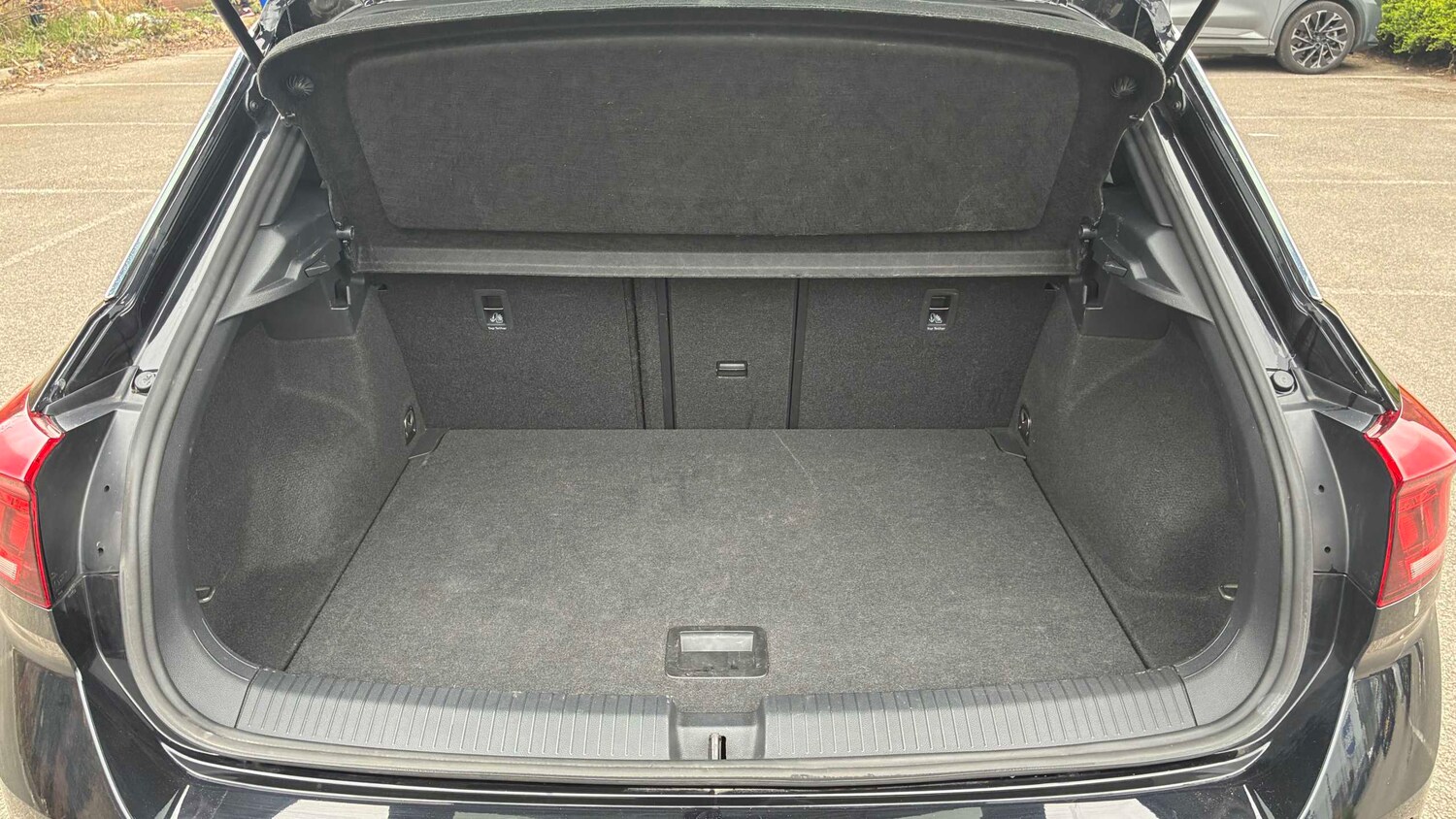 Used Volkswagen T-Roc 2022 for sale - 78010472: Photo 25