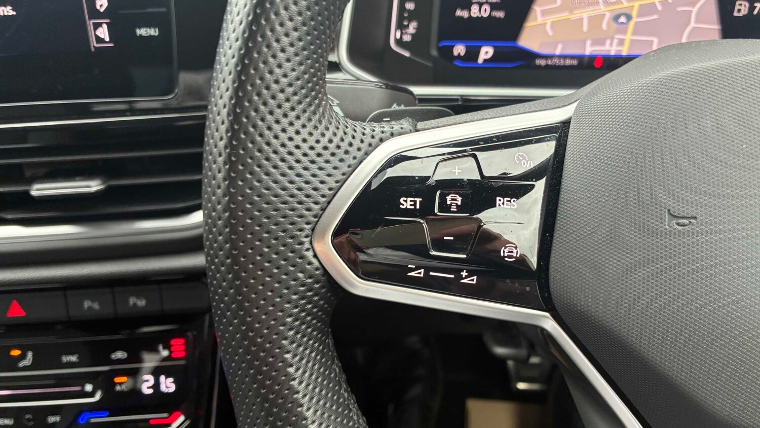 Used Volkswagen T-Roc 2022 for sale - 78010472: Photo 29