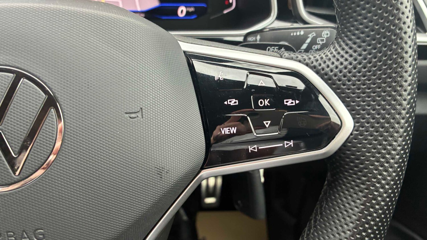 Used Volkswagen T-Roc 2022 for sale - 78010472: Photo 30