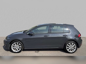 Used Volkswagen Golf 2018 for sale - 77928488: Photo