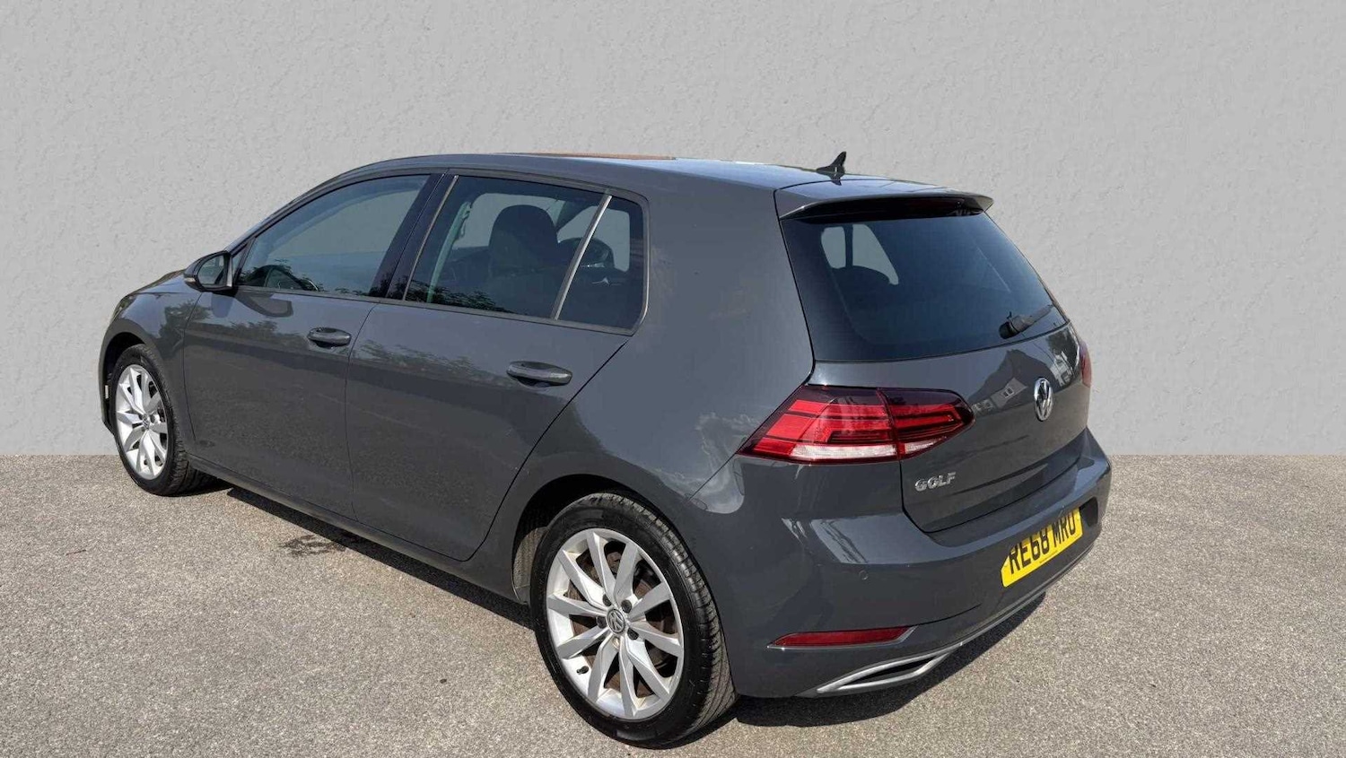 Used Volkswagen Golf 2018 for sale - 77928488: Photo 5