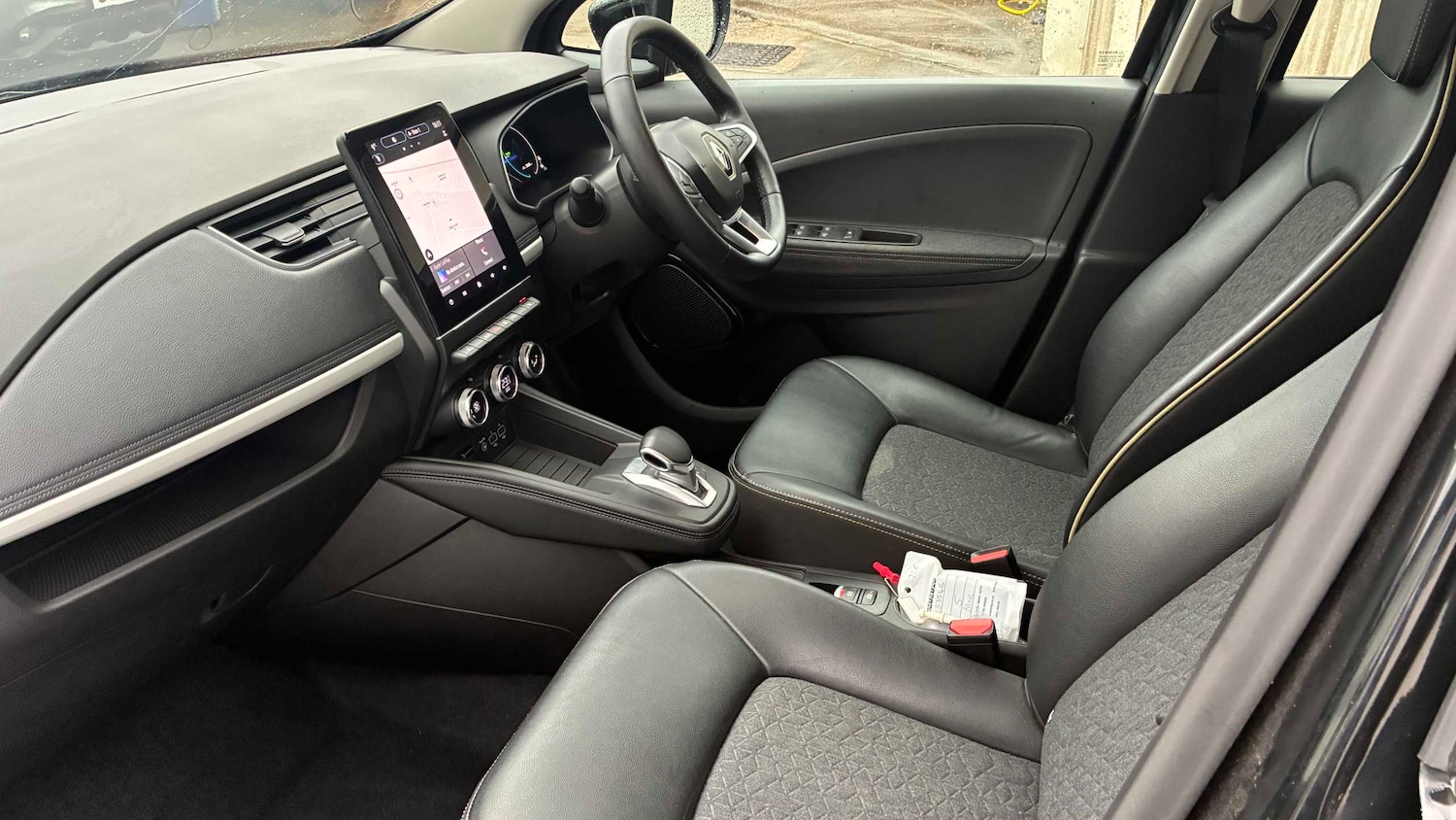 Used Renault Zoe 2022 for sale - 78010324: Photo 21