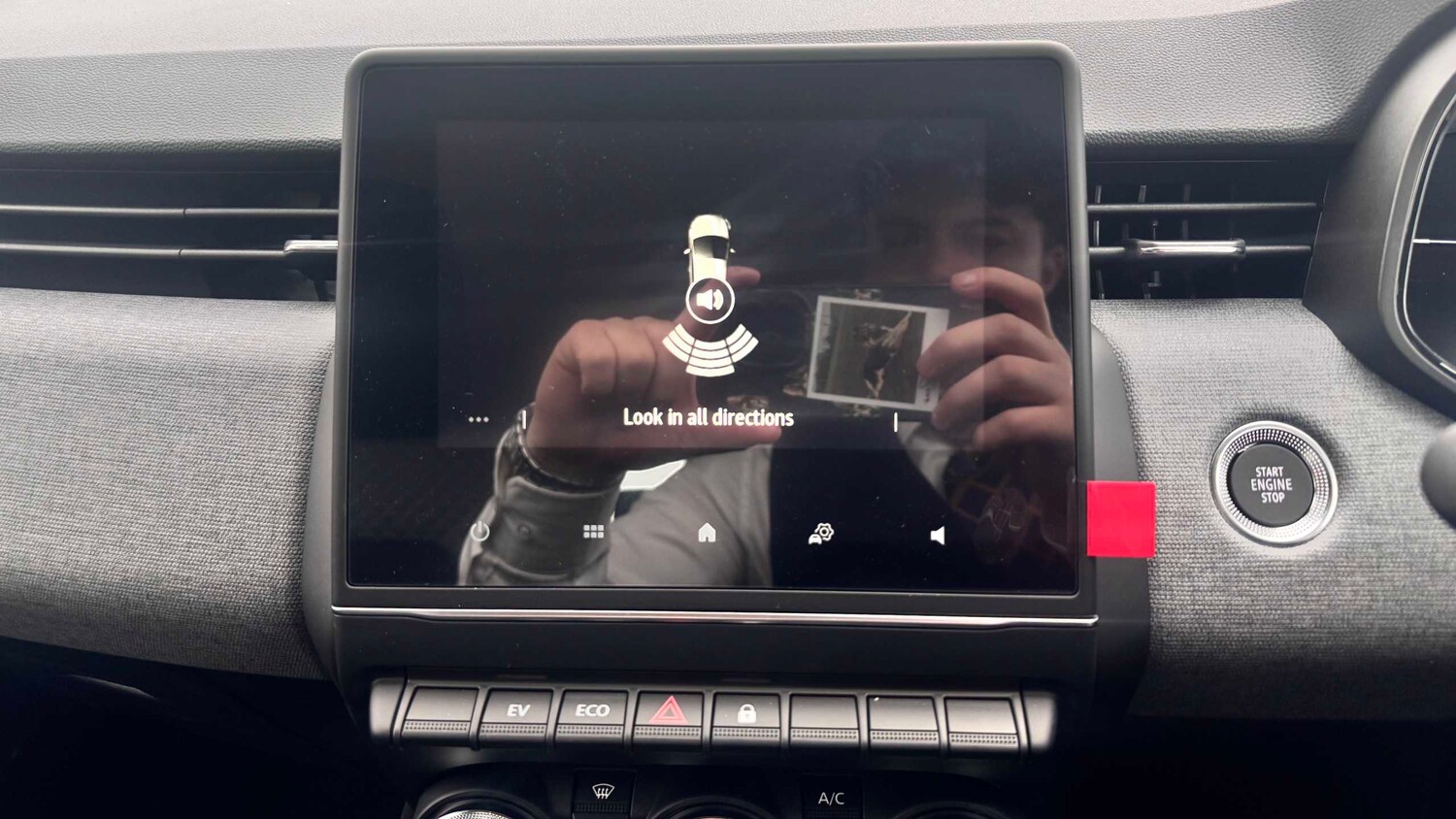 Used Renault Clio 2025 for sale - 77859125: Photo 24