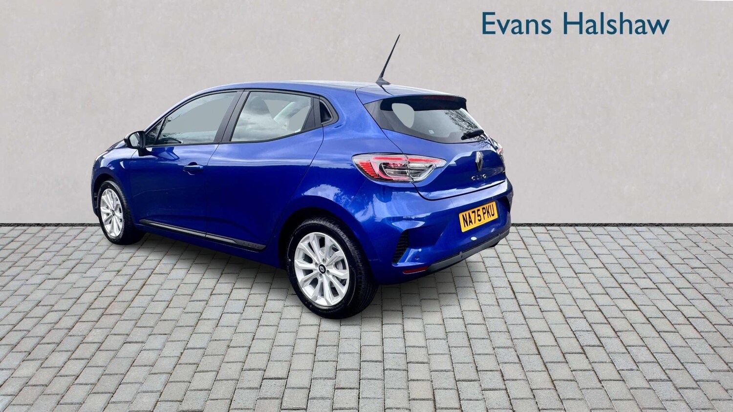Used Renault Clio 2025 for sale - 77859125: Photo 6