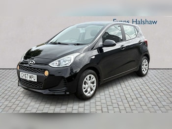 Used Hyundai i10 2017 for sale - 79364801: Photo