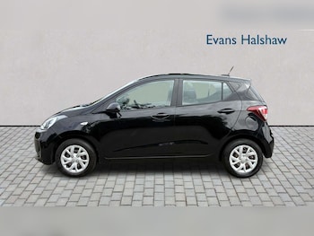 Used Hyundai i10 2017 for sale - 79364801: Photo