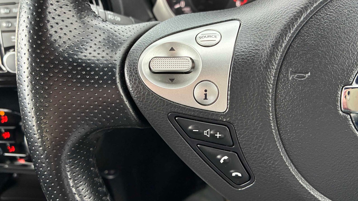 Used Nissan Juke 2017 for sale - 77858998: Photo 25