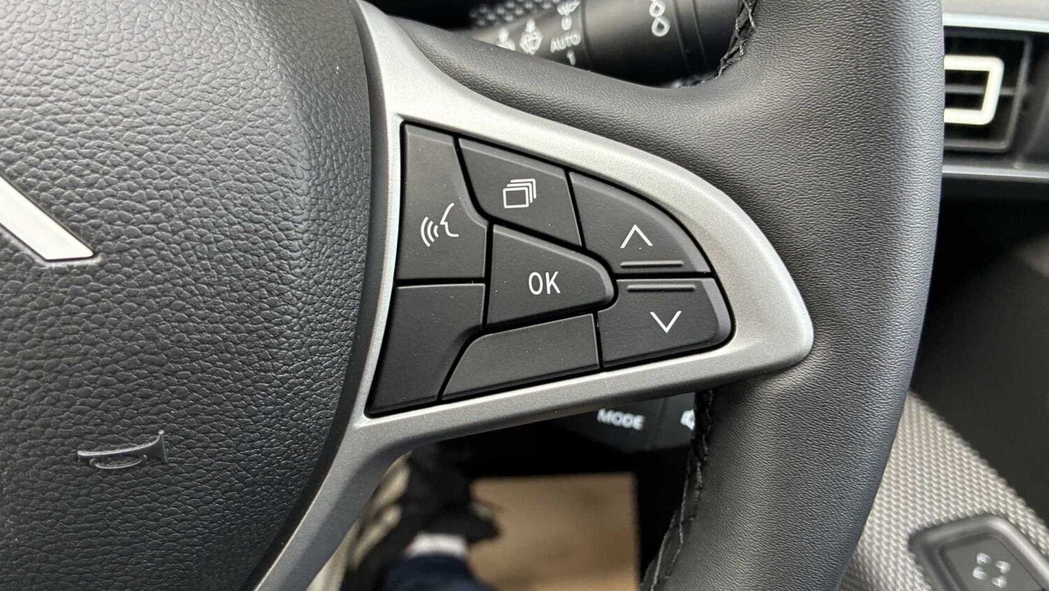 Used Dacia Sandero 2025 for sale - 77861537: Photo 30