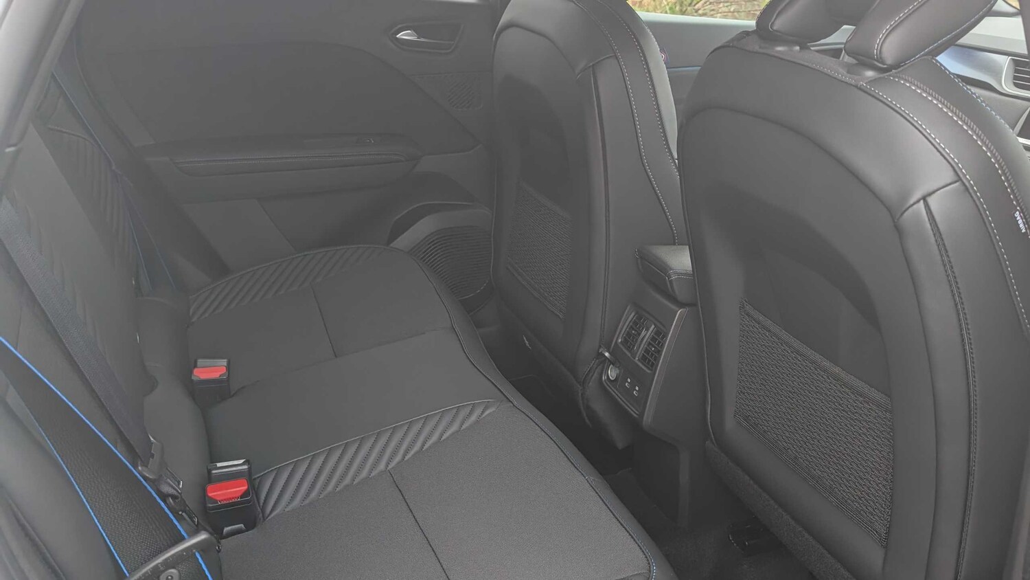 Used Renault Captur for sale - 77860555: Photo 15