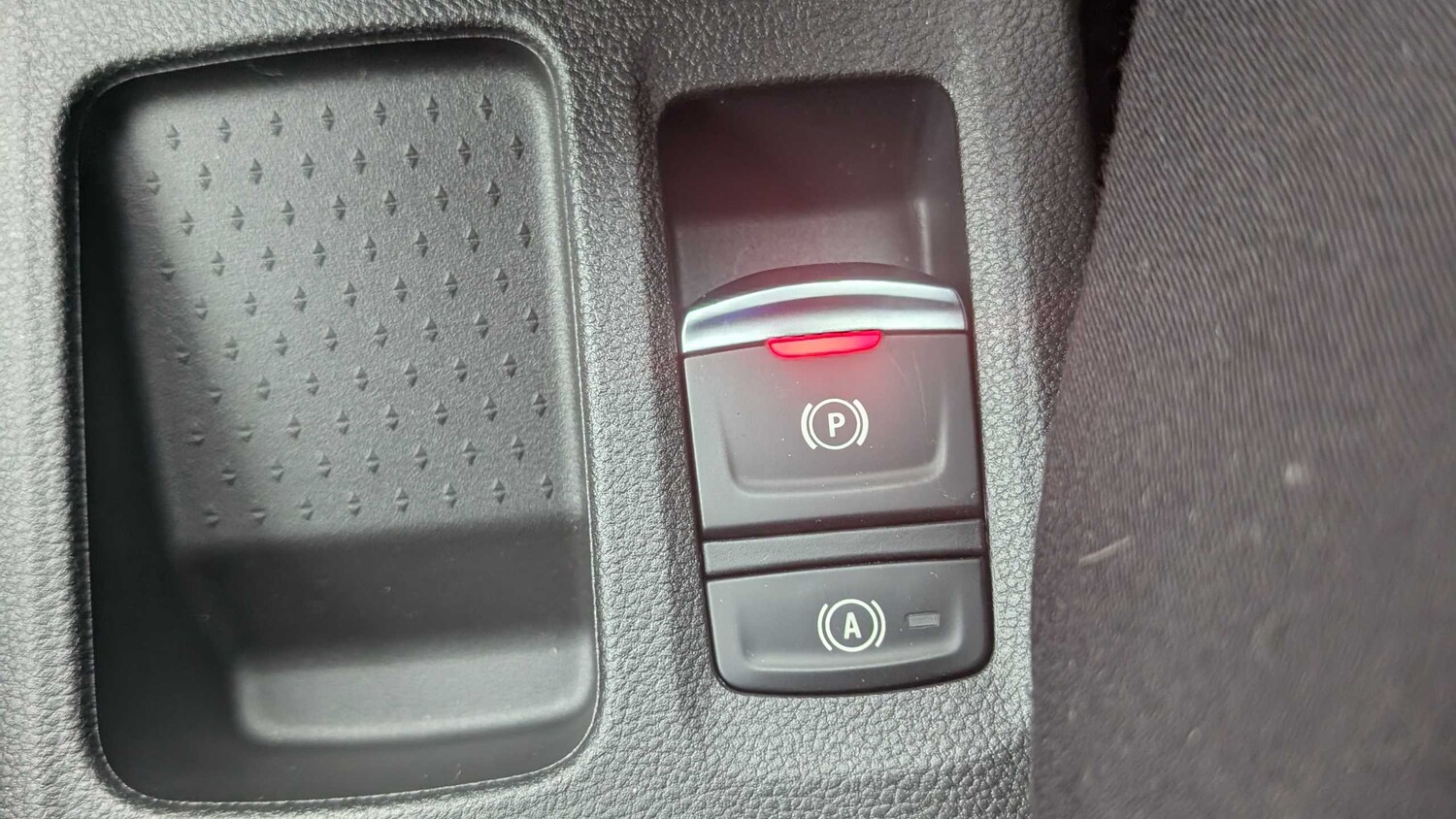 Used Renault Captur for sale - 77860555: Photo 17