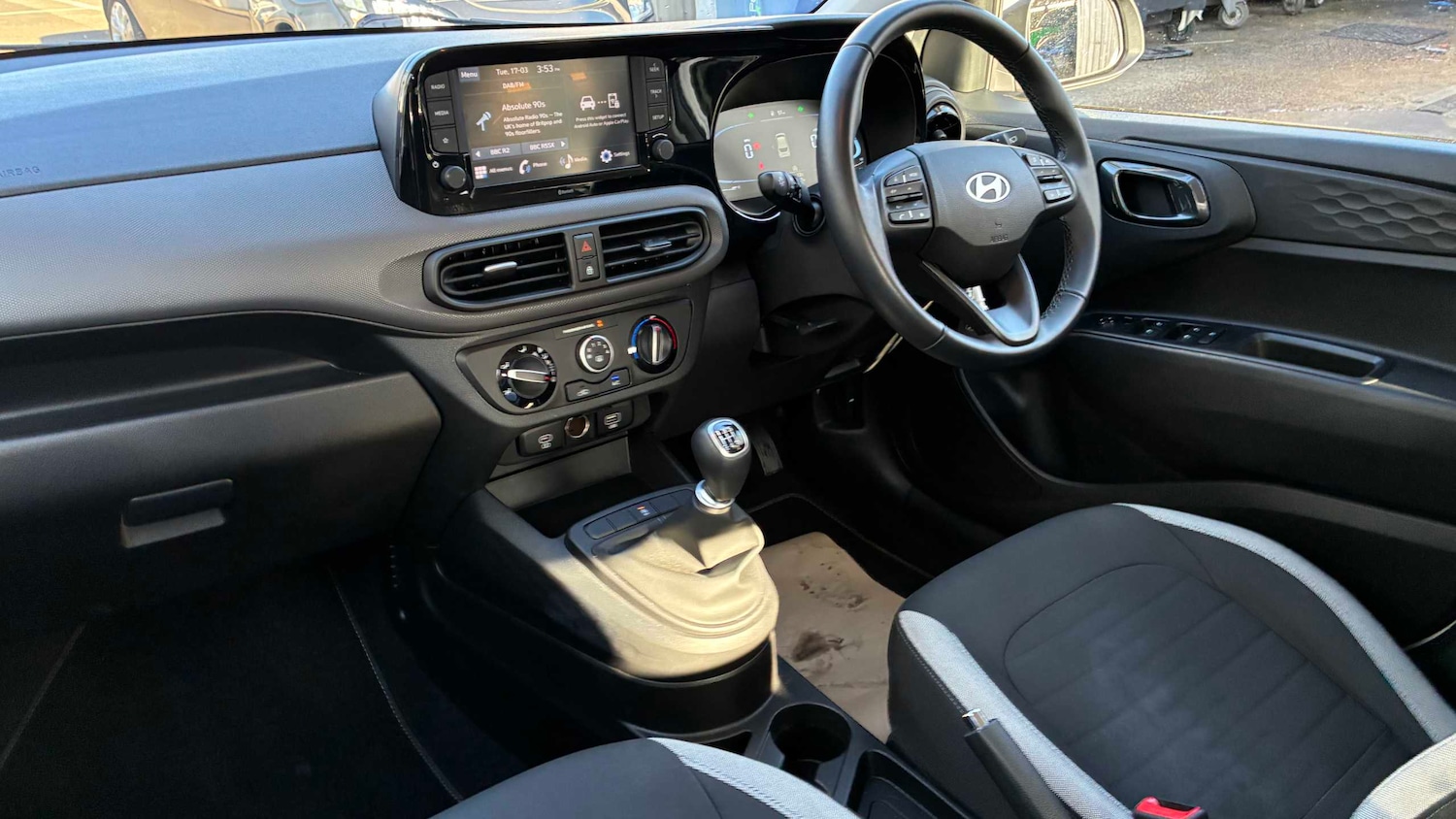 Used Hyundai i10 2023 for sale - 77928366: Photo 23