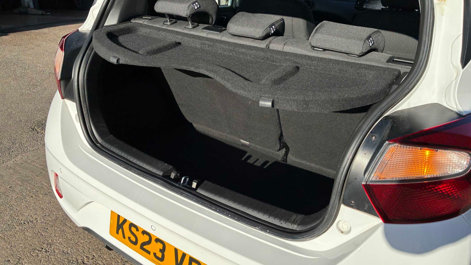 Used Hyundai i10 2023 for sale - 77928366: Photo 25