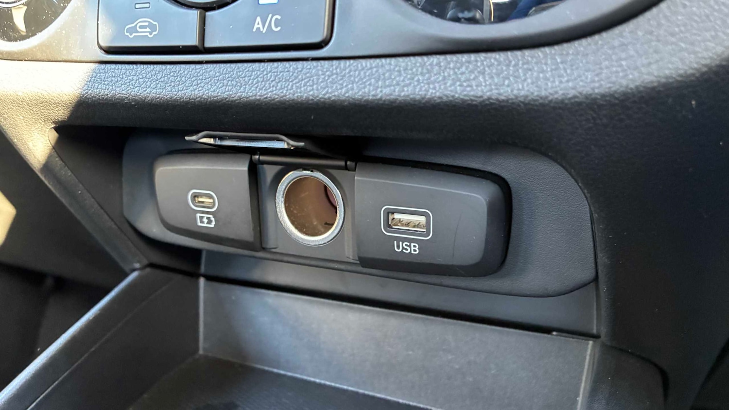 Used Hyundai i10 2023 for sale - 77928366: Photo 35