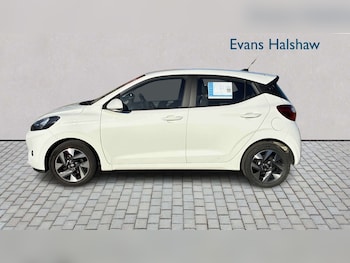 Used Hyundai i10 2023 for sale - 77928366: Photo