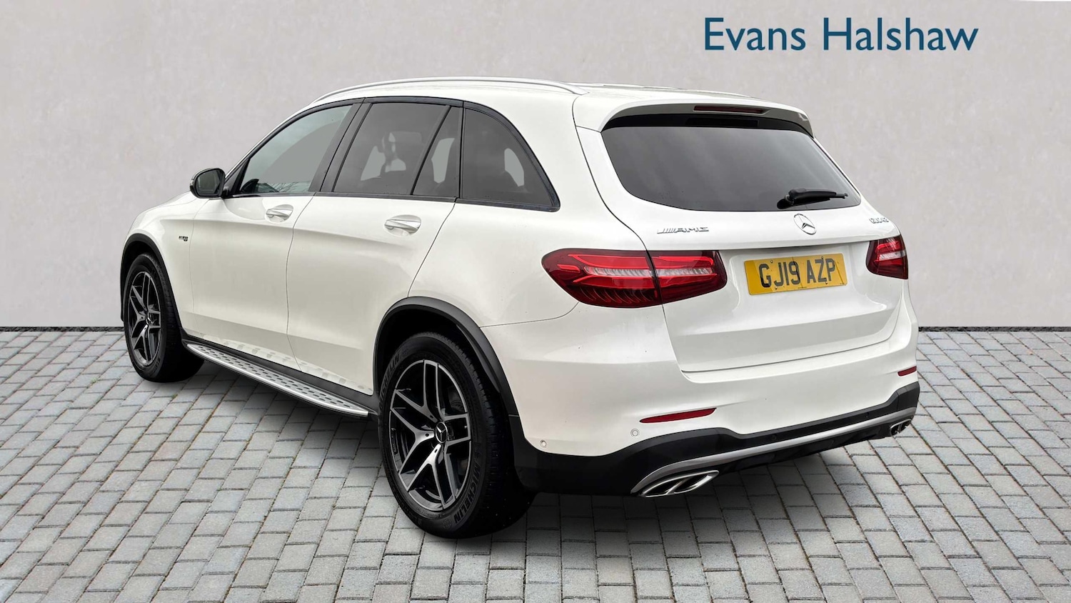 Used Mercedes-Benz GLC 2019 for sale - 77860479: Photo 4