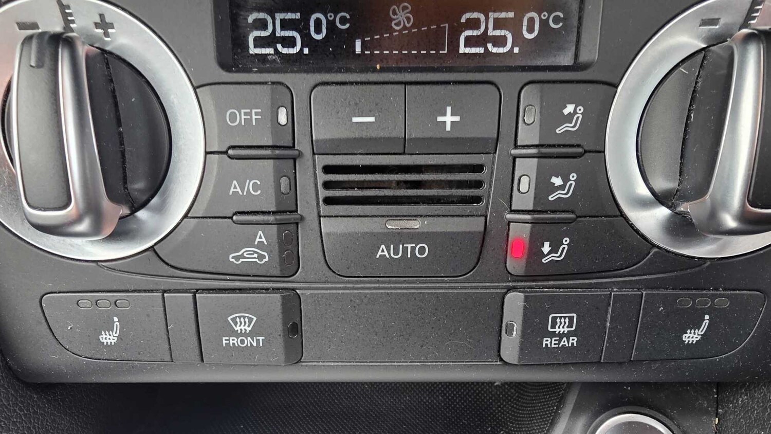 Used Audi Q3 for sale - 77860655: Photo 34