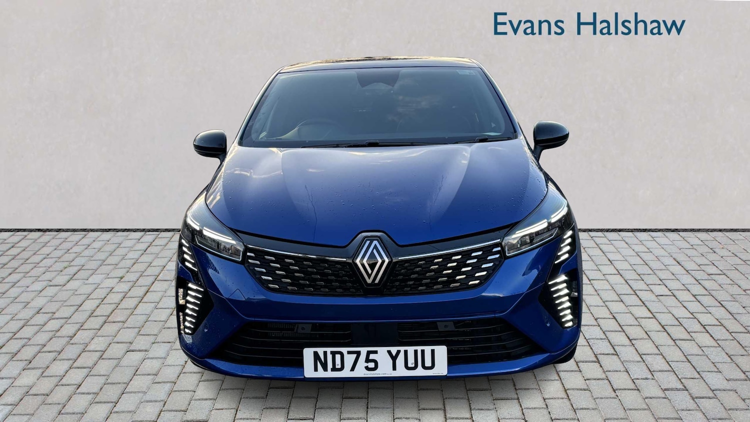 Used Renault Clio for sale - 77861205: Photo 2