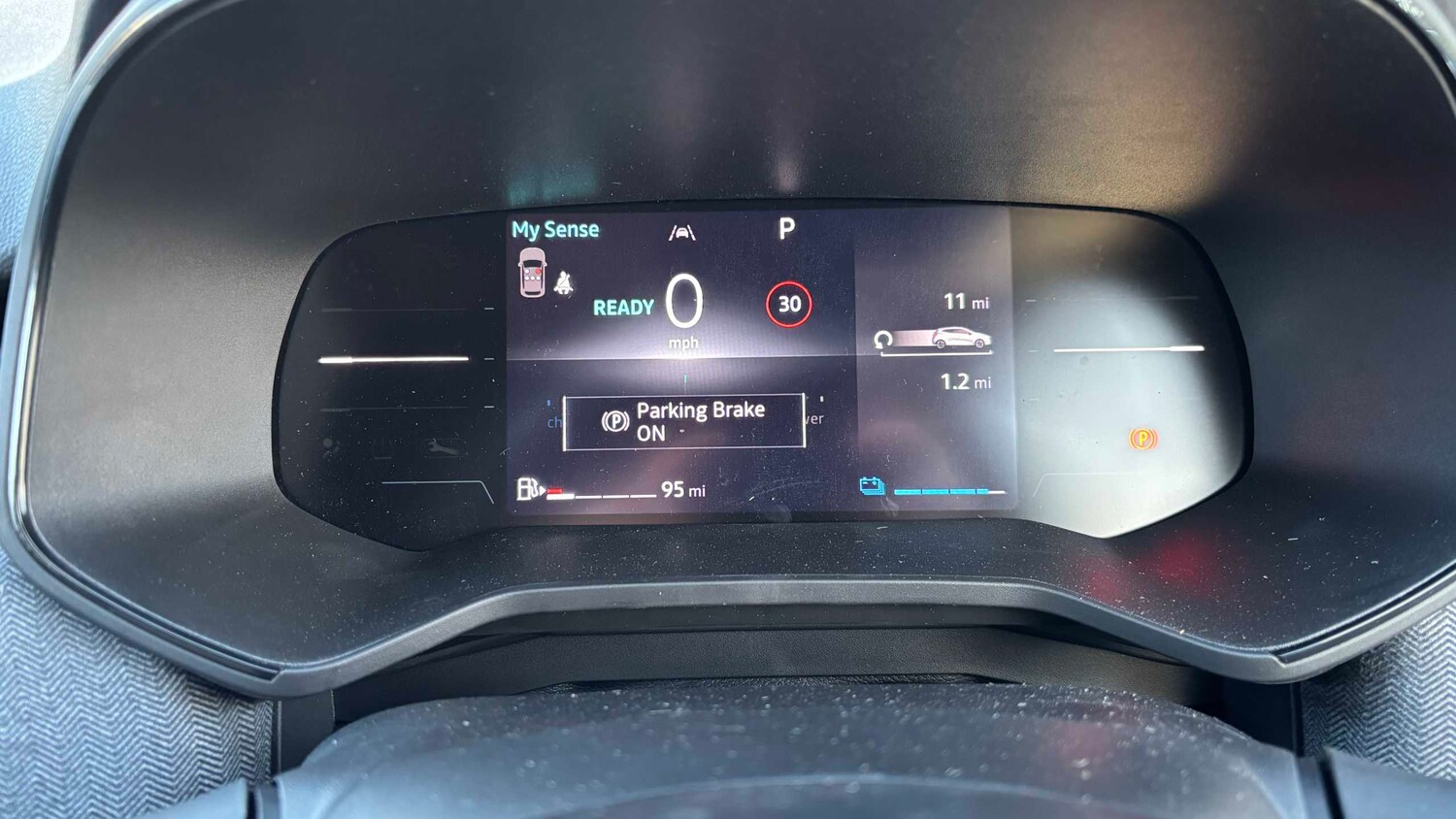 Used Renault Clio for sale - 77861205: Photo 29