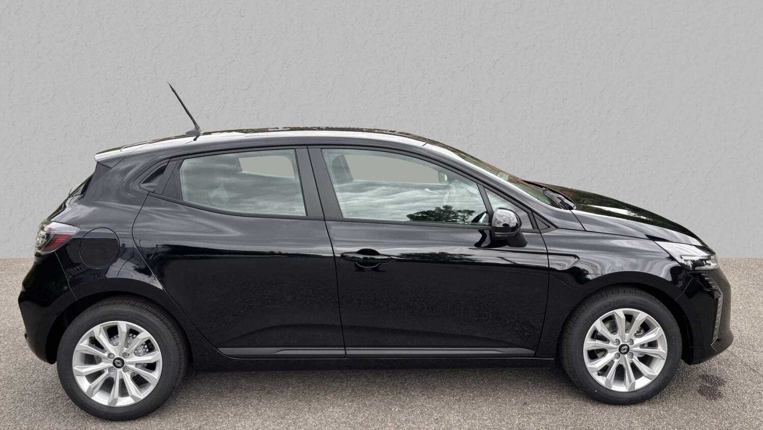 Used Renault Clio 2025 for sale - 77859722: Photo 8