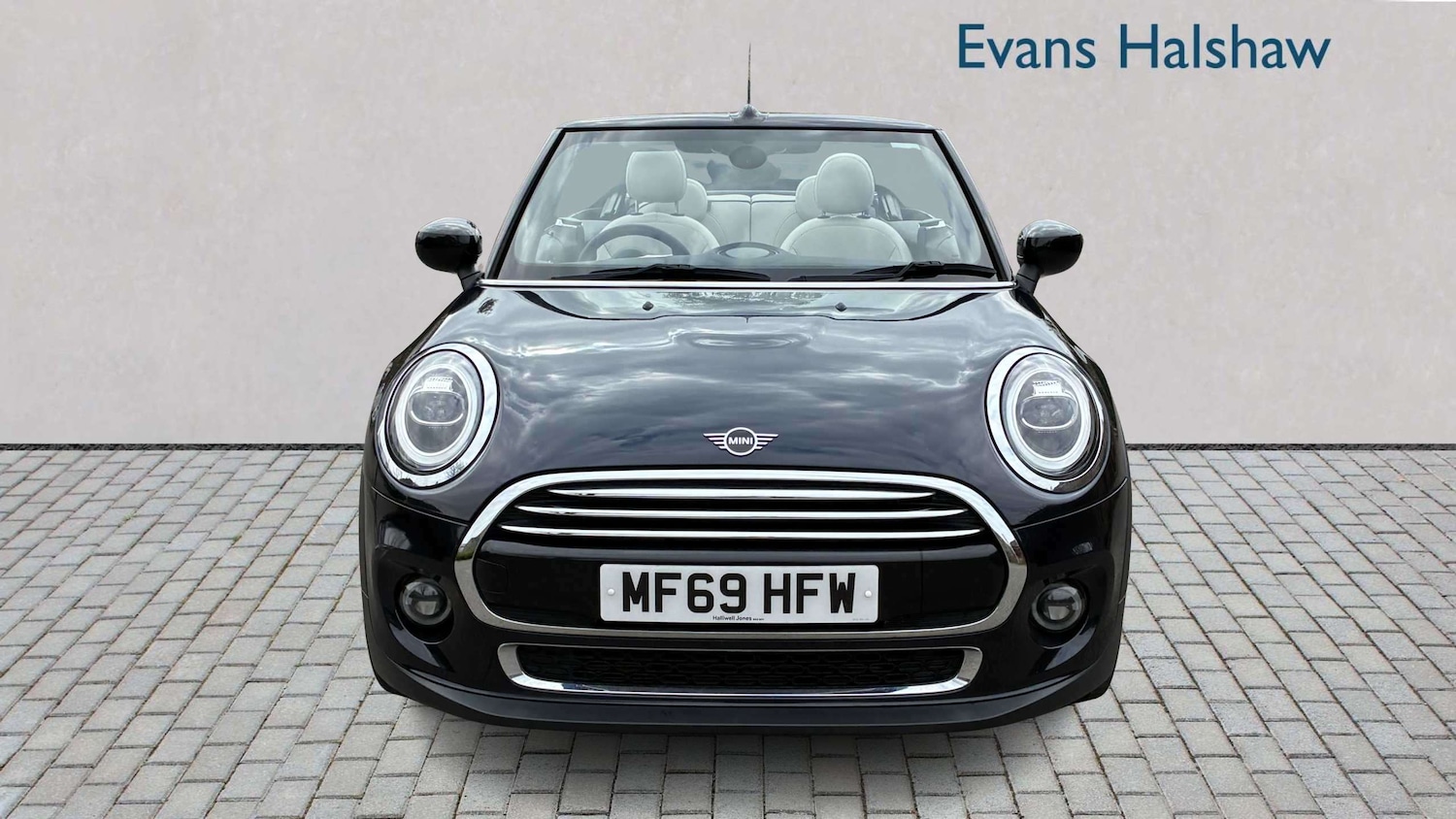 Used MINI Convertible 2019 for sale - 77960850: Photo 2