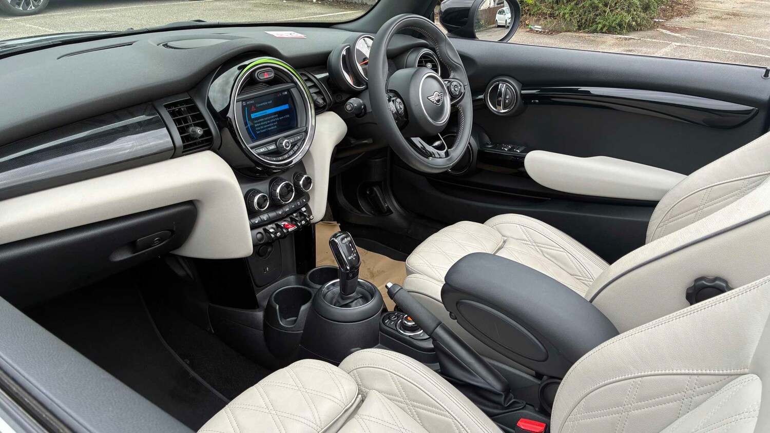 Used MINI Convertible 2019 for sale - 77960850: Photo 20