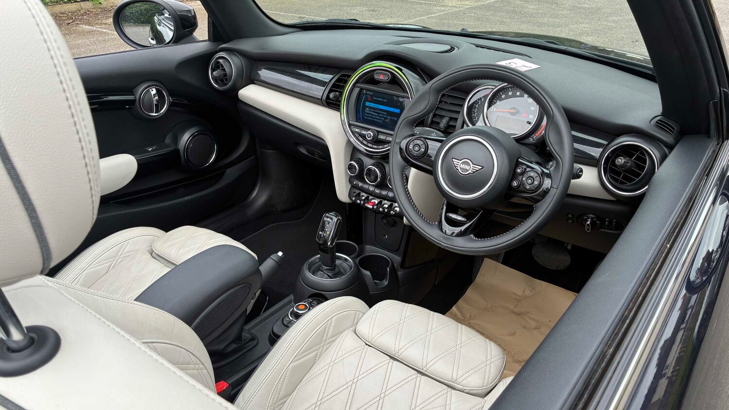 Used MINI Convertible 2019 for sale - 77960850: Photo 21