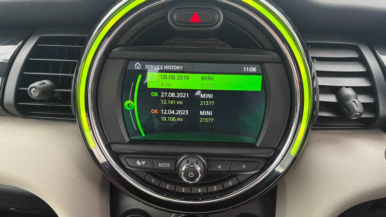 Used MINI Convertible 2019 for sale - 77960850: Photo 29