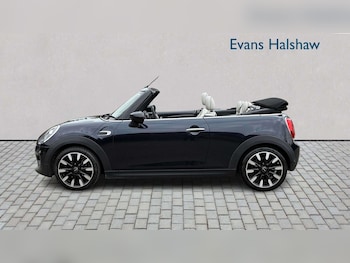 Used MINI Convertible 2019 for sale - 77960850: Photo
