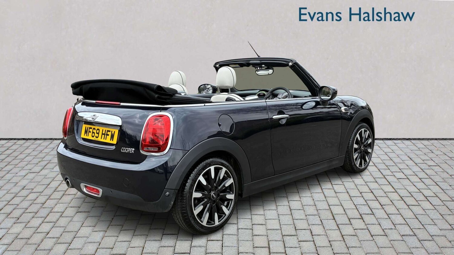 Used MINI Convertible 2019 for sale - 77960850: Photo 7