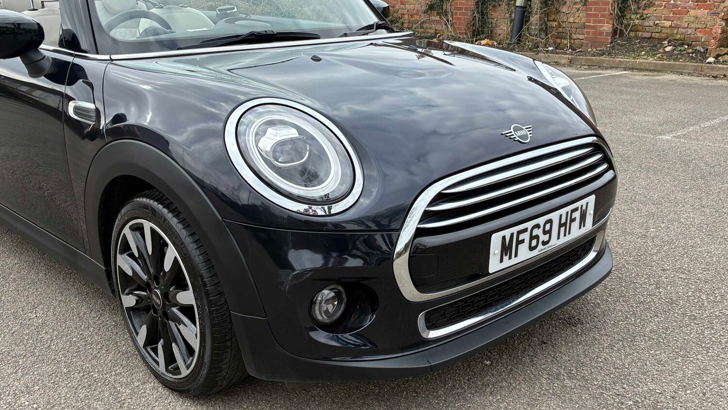 Used MINI Convertible 2019 for sale - 77960850: Photo 9
