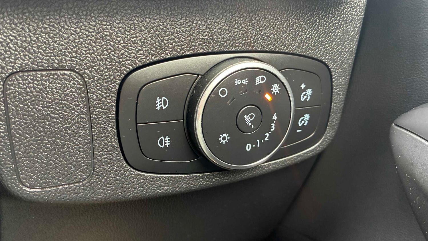 Used Ford Focus 2023 for sale - 77860593: Photo 34