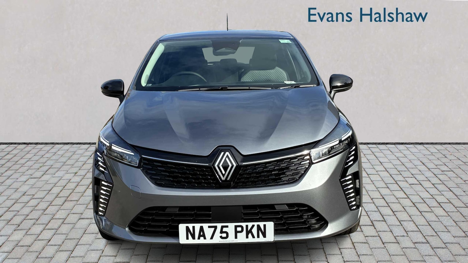 Used Renault Clio for sale - 77862475: Photo 2