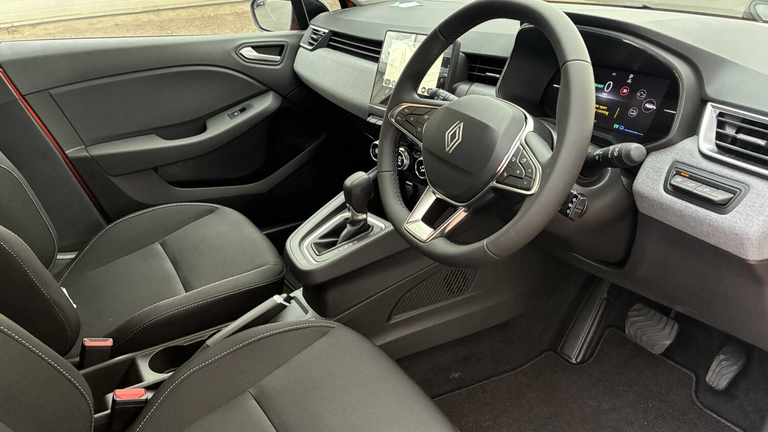 Used Renault Clio for sale - 77862475: Photo 24