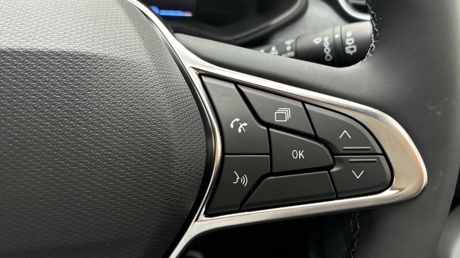 Used Renault Clio for sale - 77862475: Photo 27