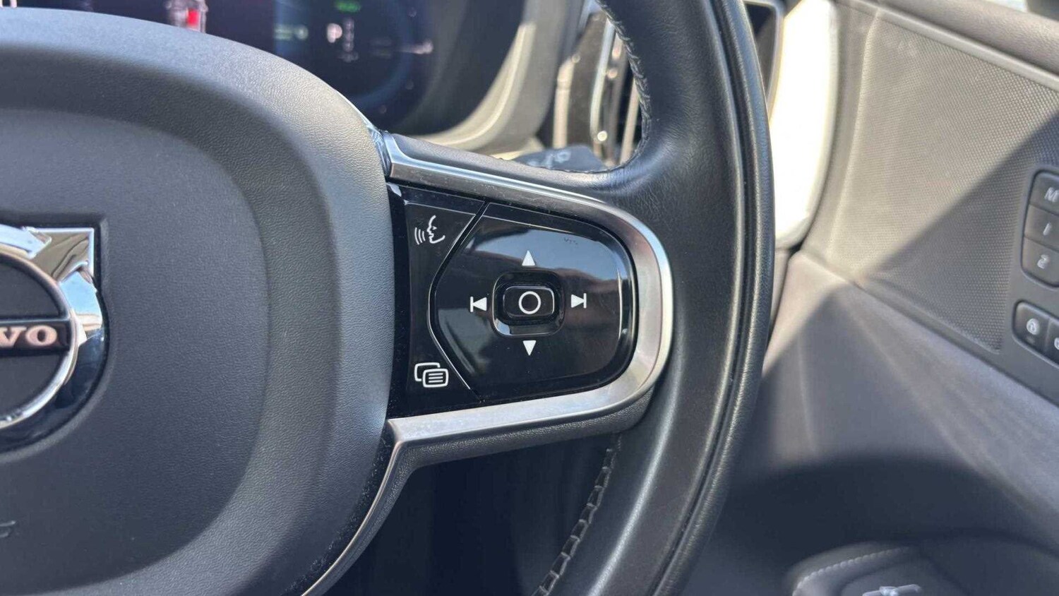 Used Volvo XC60 for sale - 77862232: Photo 27