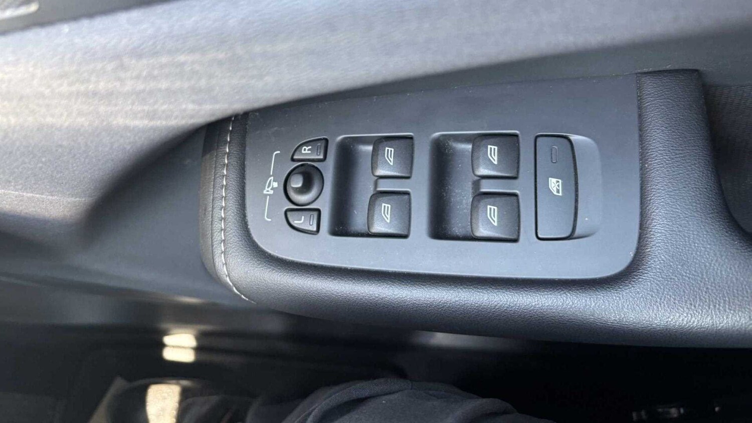 Used Volvo XC60 for sale - 77862232: Photo 31